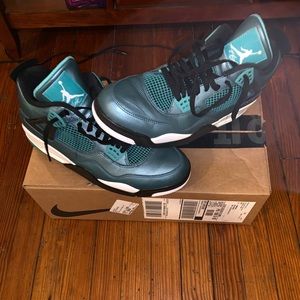 Jordan retro 4 Remastered